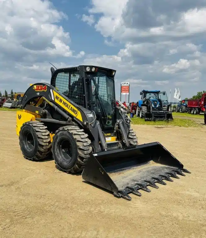 Gallery image 1 for 2022 New Holland L334 Skid Steer