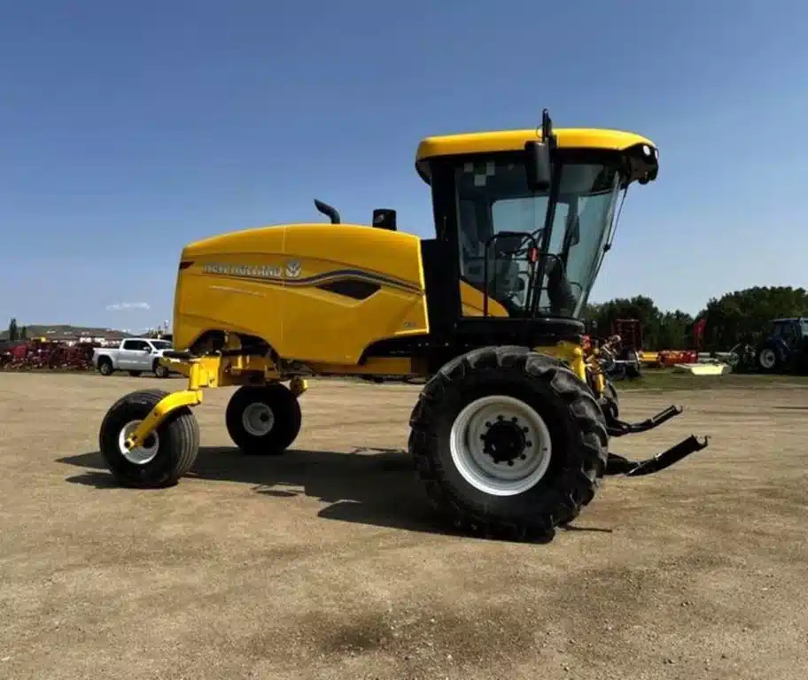 Gallery image 1 for New 2024 New Holland SPEEDROWER 220 Windrower