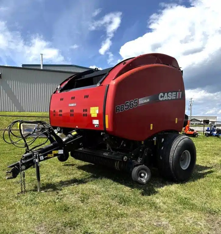 Gallery image 2 for Used 2018 Case IH RB565 Round Baler