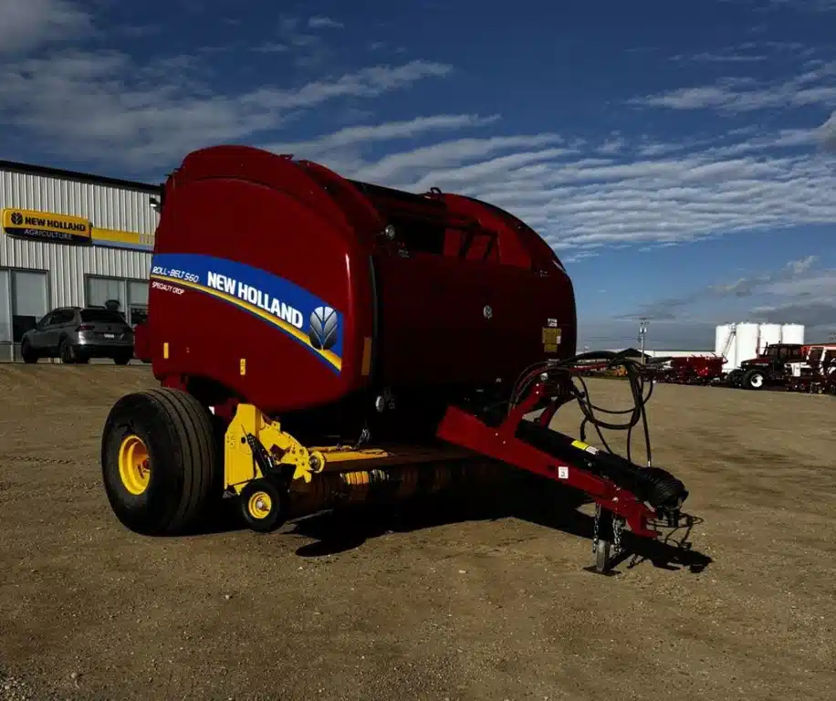 Gallery image 1 for Used 2019 New Holland Roll-Belt™ Round Balers 560 Round Baler
