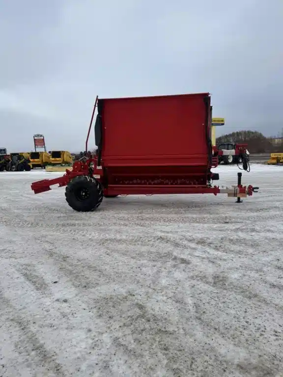 New 2025 Highline 965-100 Chipper