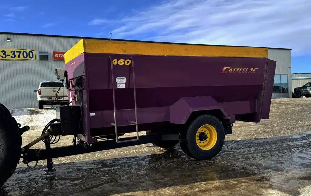 Gallery image 2 for 2020 Cattlelac 460 Feed Wagon