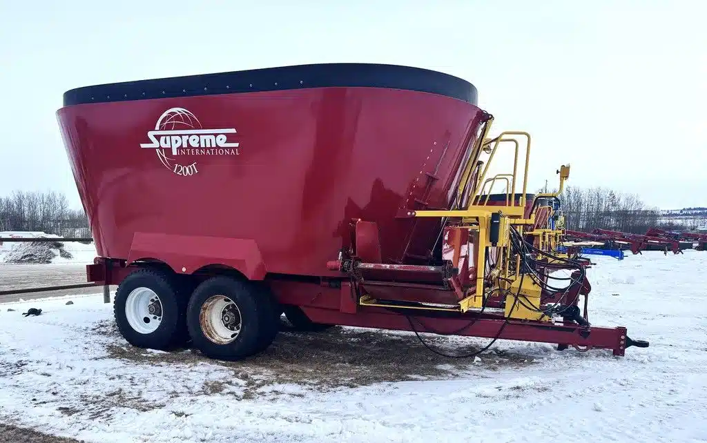 2019 Supreme 1200T TMR Mixer