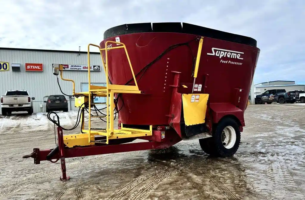 2010 Supreme 900T TMR Mixer