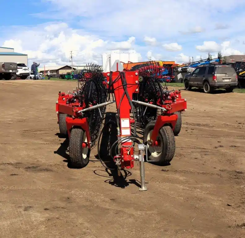 Gallery image 2 for 2026 Buhler Farm King TVR14 - 14 WHEEL Rake
