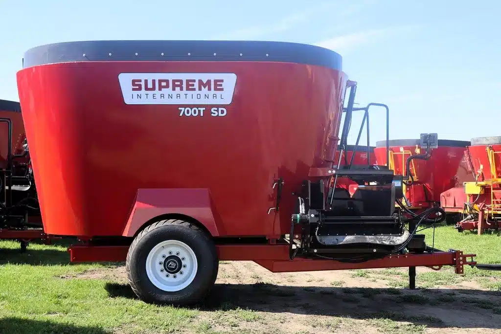 Gallery image 1 for 2026 Supreme 700T Vertical Mixer SD TMR Mixer