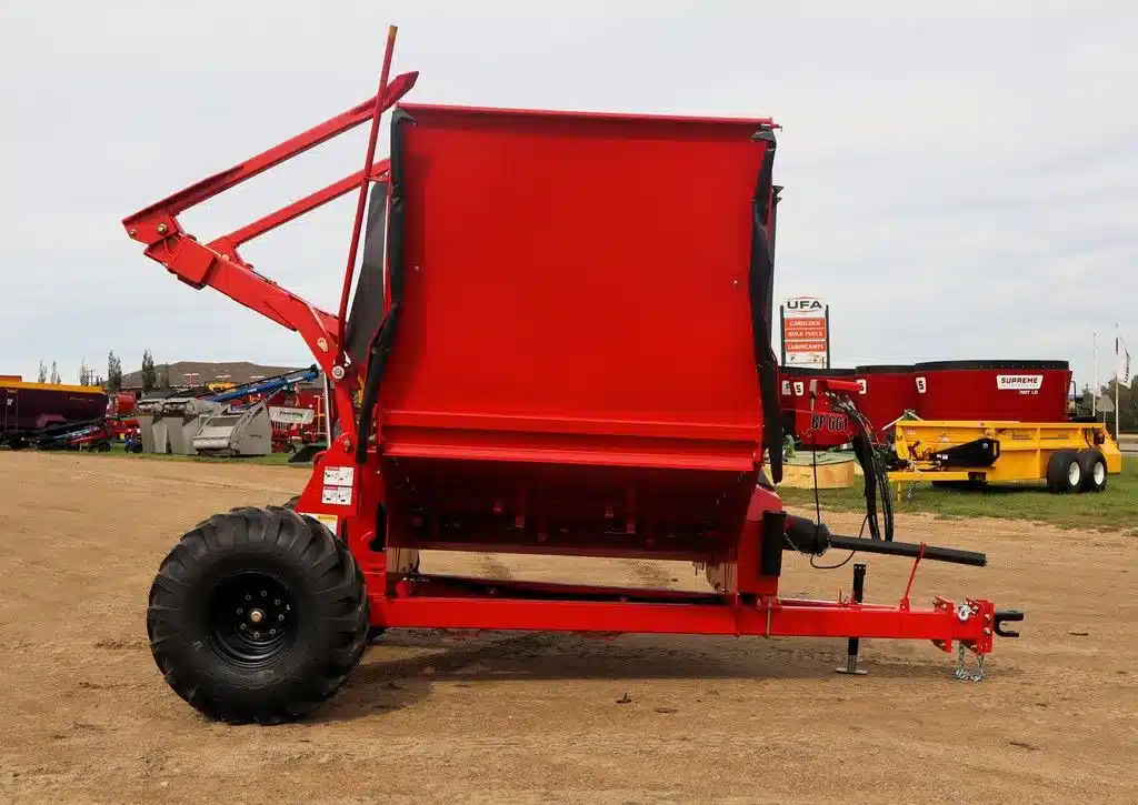 Photo de la Galerie 2 pour 2026 Highline BP661 Bale Pro Series Bale Pro Presse à Balle Ronde