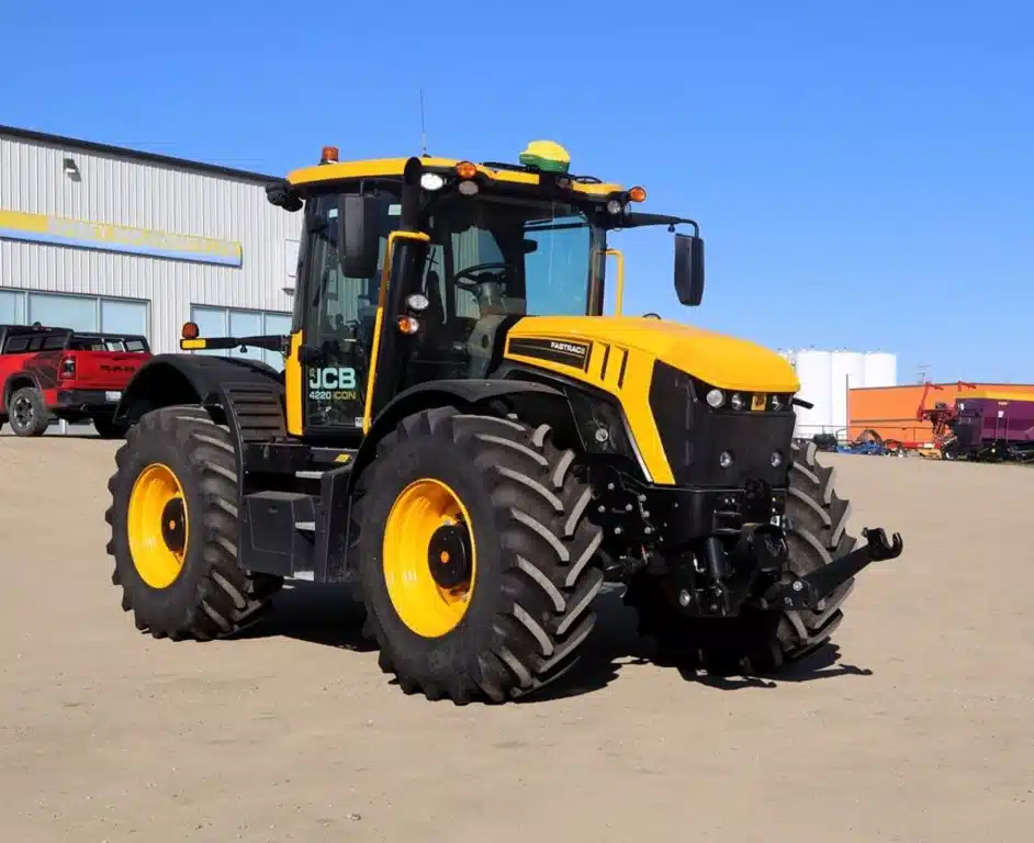 Gallery image 1 for 2025 JCB FASTRAC 4220 Tractor
