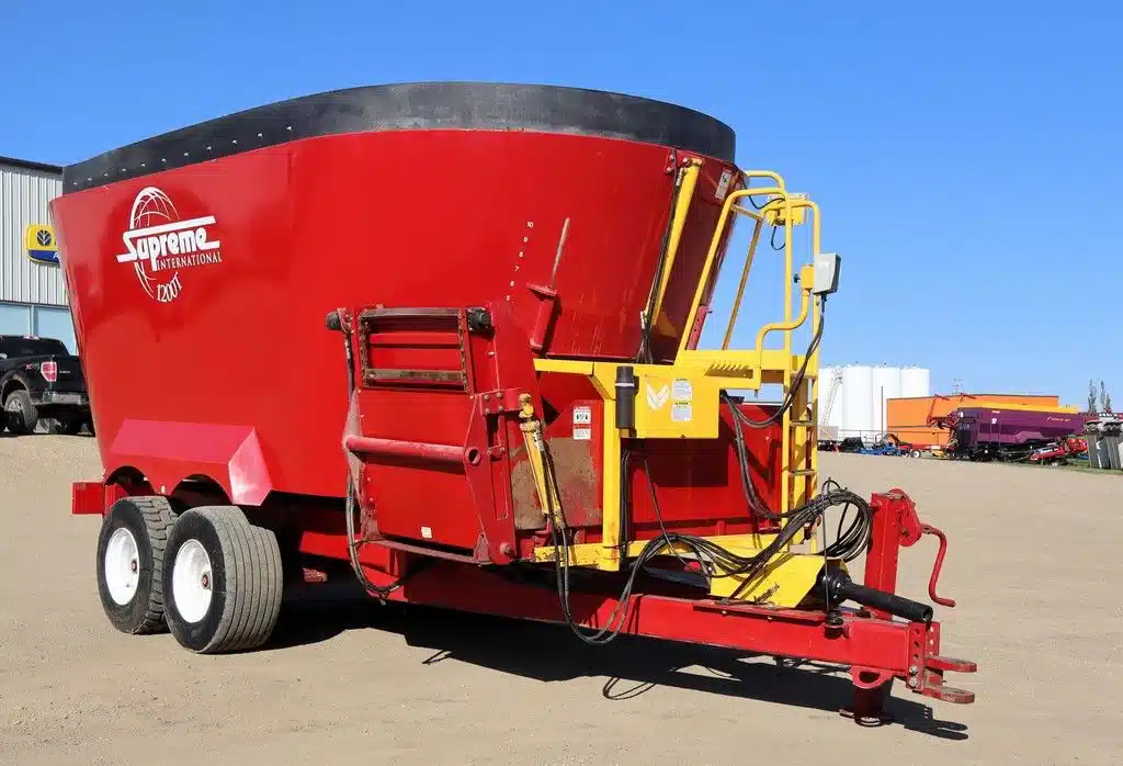 Gallery image 1 for 2023 Supreme 1200T TMR Mixer