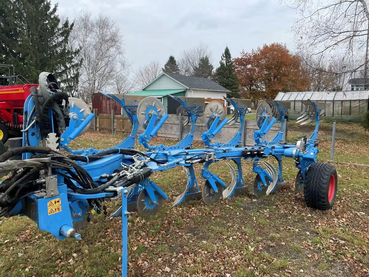 Gallery image 1 for Used 2023 Lemken JUWEL 8 M V T Plow