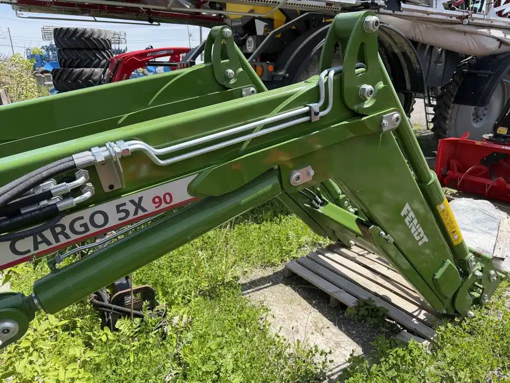 Photo de la Galerie 2 pour 2023 Fendt 5X90 Tracteur