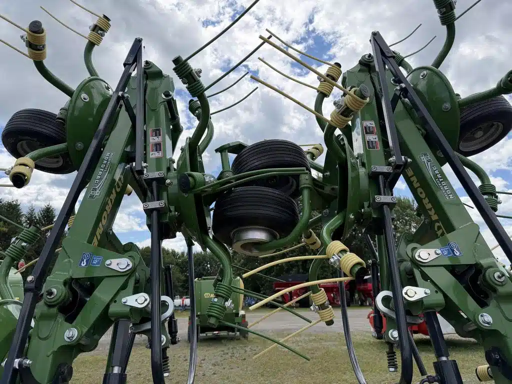 New 2025 Krone Vendro 900 Tedder Rake | AgDealer