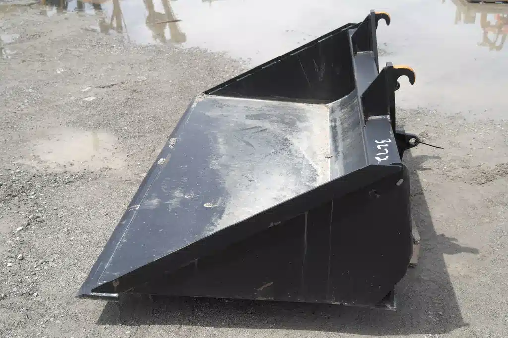 Gallery image 2 for Used Quicke 90" Bucket