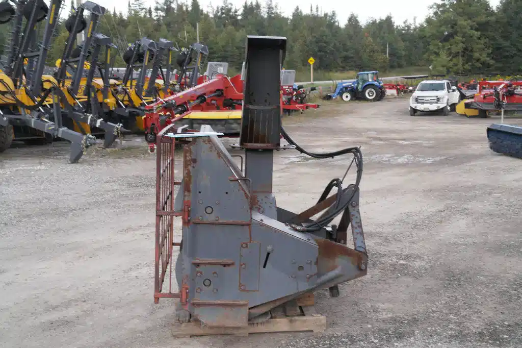 Gallery image 2 for Used Loftness 5' Snow Blower