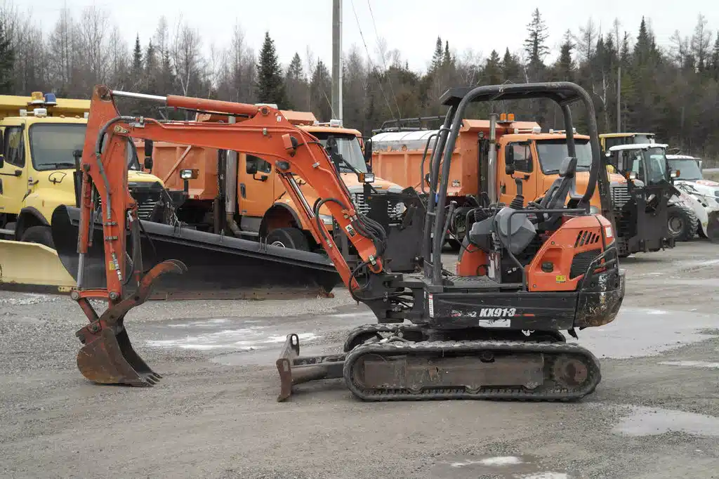 Gallery image 2 for Used Kubota KX91-3 Excavator