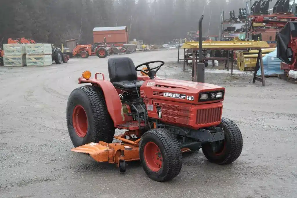 Gallery image 1 for Used Kubota B8200 Tractor