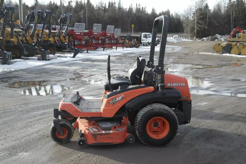 Gallery image 2 for Kubota ZG327 Mower - Riding