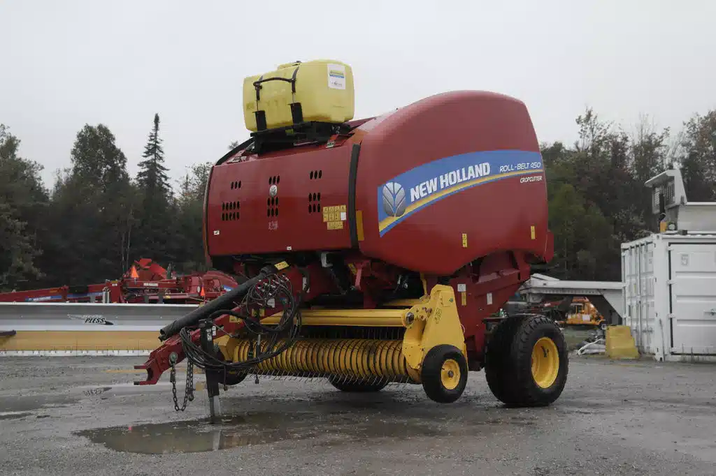 Gallery image 1 for Used New Holland 450 Harvester