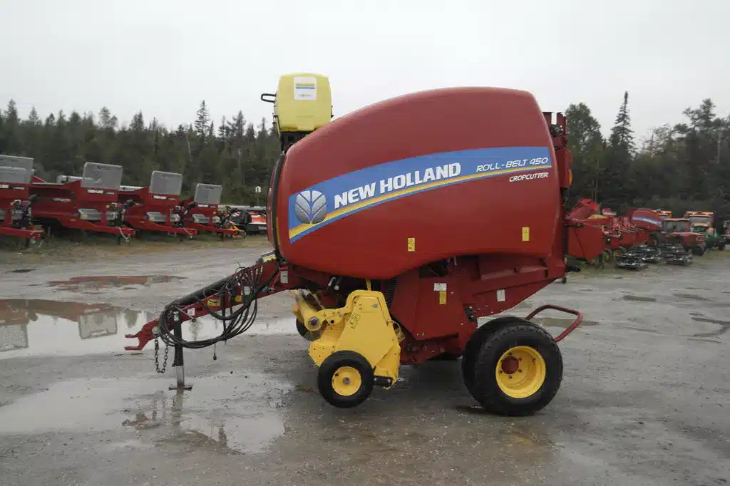 Gallery image 2 for Used New Holland 450 Harvester