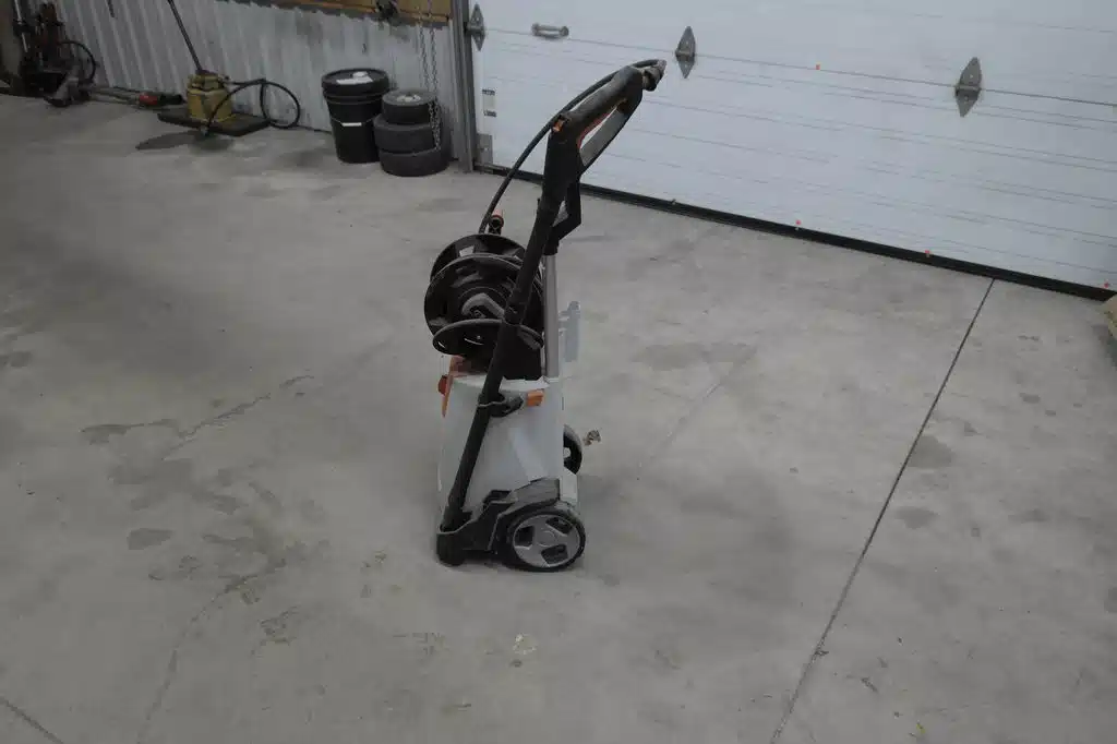 Gallery image 2 for Used Stihl RE130 Pressure Washer