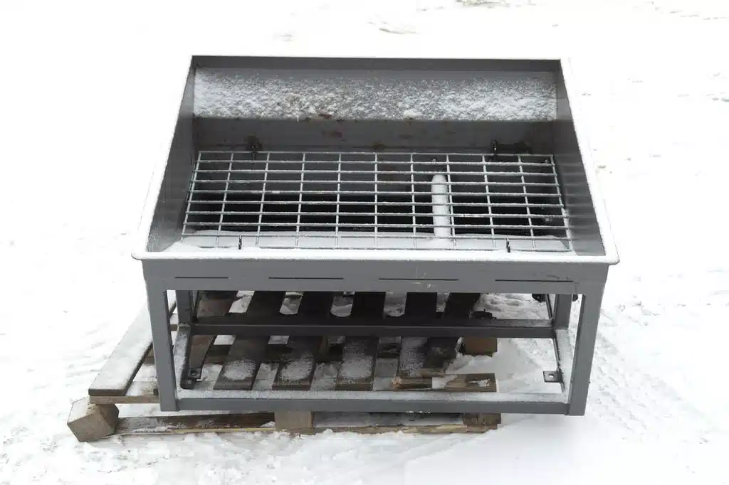 Photo de la Galerie 2 pour Usagé Bauman 1040SI Épandeur de sel et de sable