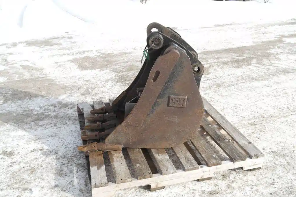 Gallery image 2 for Used CAT 24" Bucket
