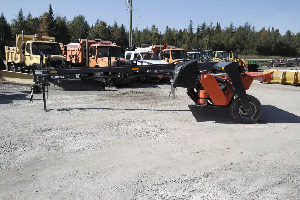 Gallery image 2 for Used 2017 Kubota DMC8536R Disc Mower Conditioner