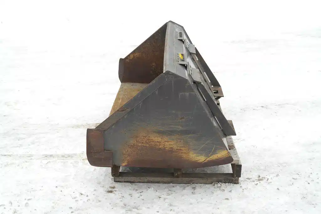 Gallery image 2 for New Holland 72" Bucket