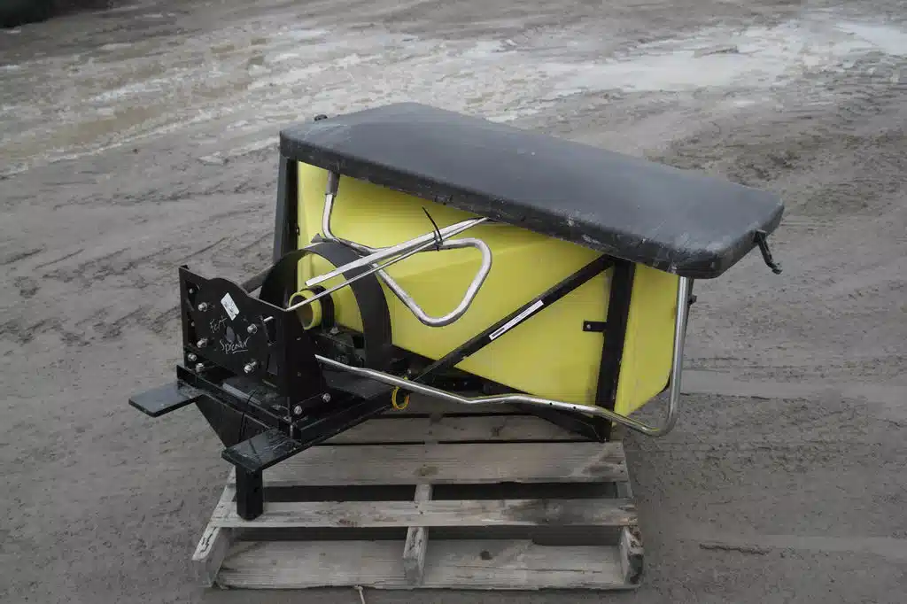 Gallery image 1 for Used Magnum 1075P Spreader - Broadcast