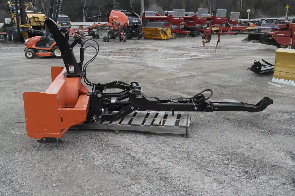 Gallery image 2 for Kubota L4479 Snow Blower