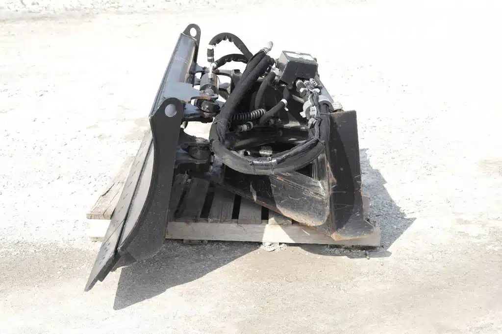 Gallery image 2 for Used CAT 6Way SS Angle Blade Blade