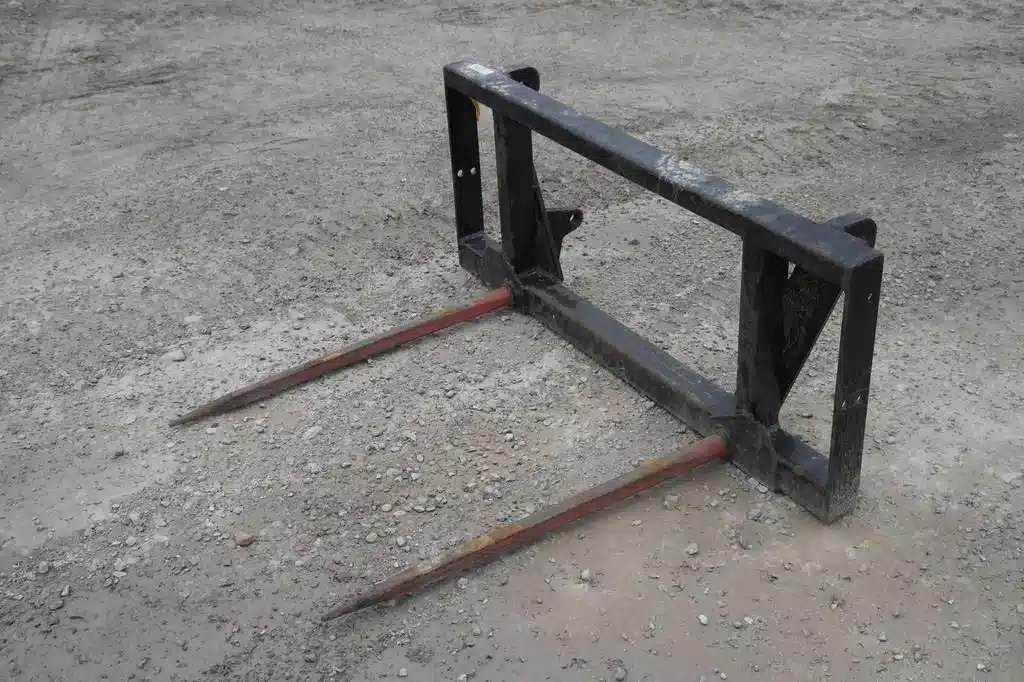 Gallery image 1 for Used HLA 2 PRONG Bale Spear
