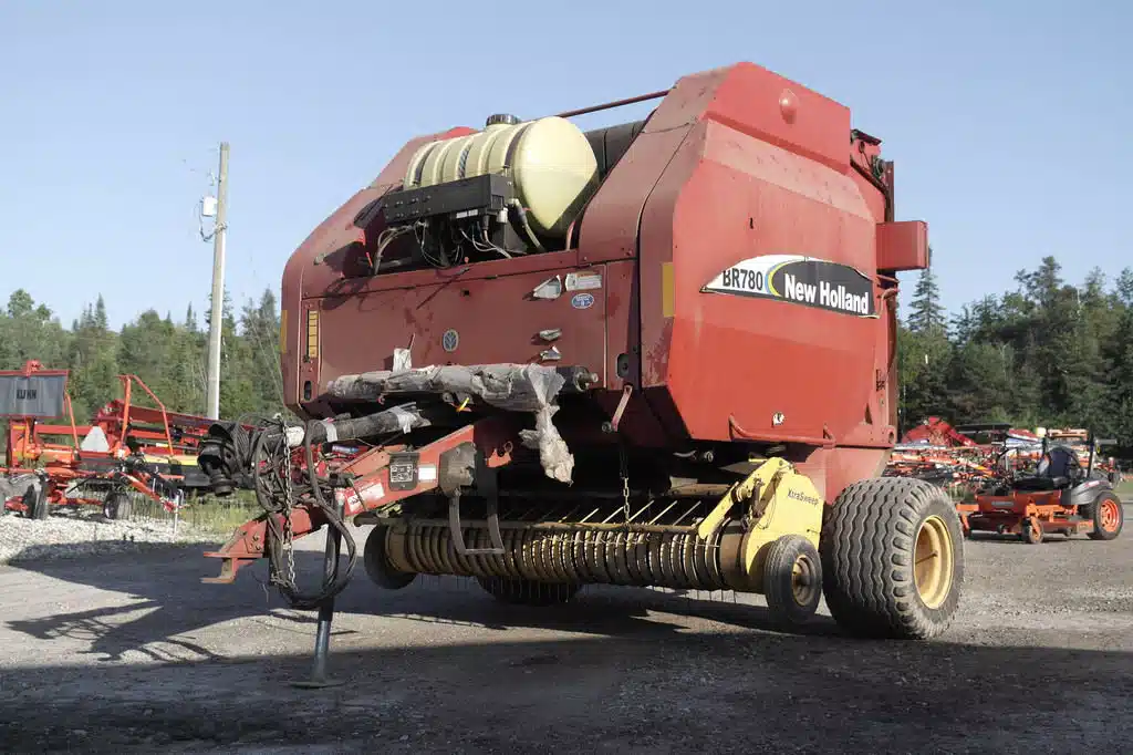 Gallery image 1 for New Holland BR780 Round Baler