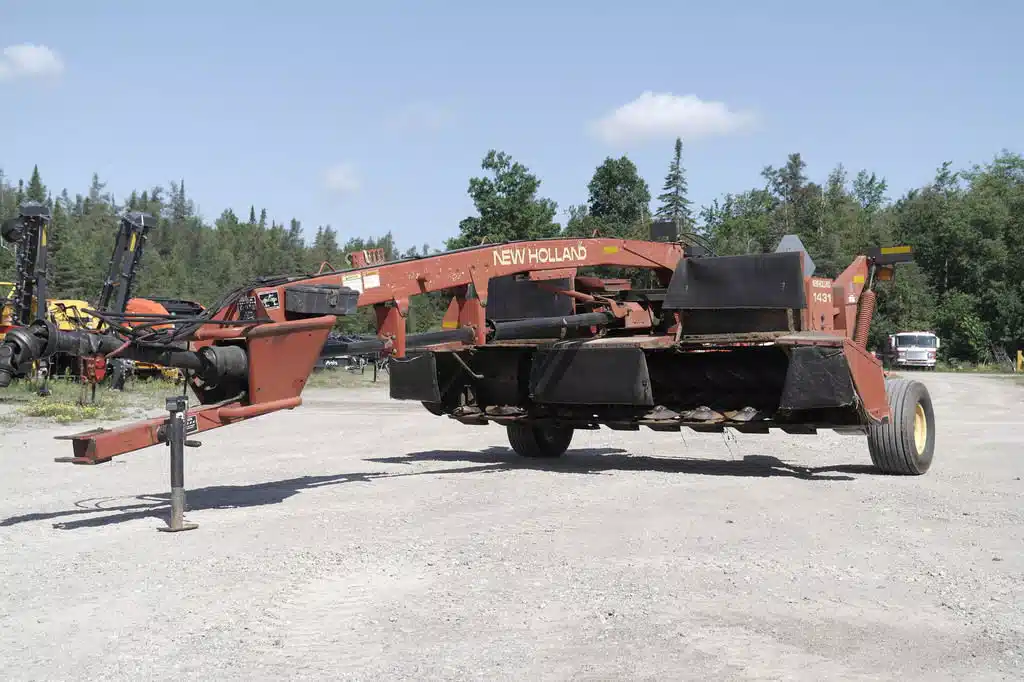 Gallery image 2 for New Holland 1431 Disc Mower Conditioner