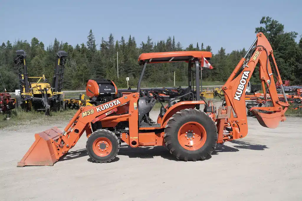 Gallery image 2 for Used Kubota M59TLB Front End Loader