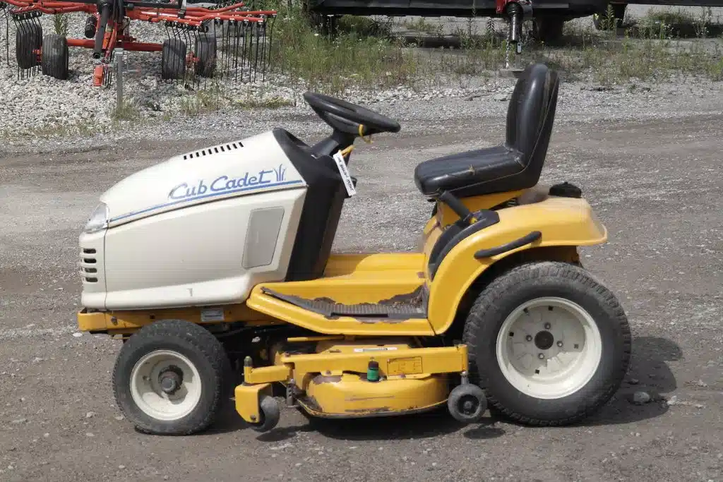 Gallery image 2 for Used Cub Cadet 13A208M100 Mower - Riding