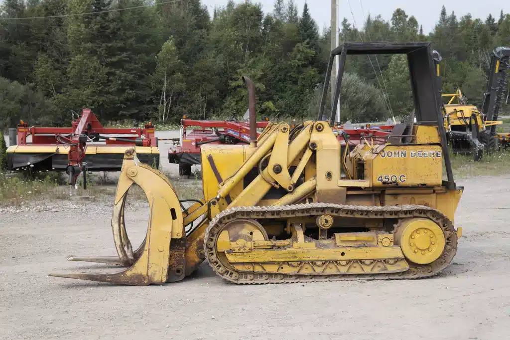 Gallery image 2 for Used John Deere 450C Skid Steer