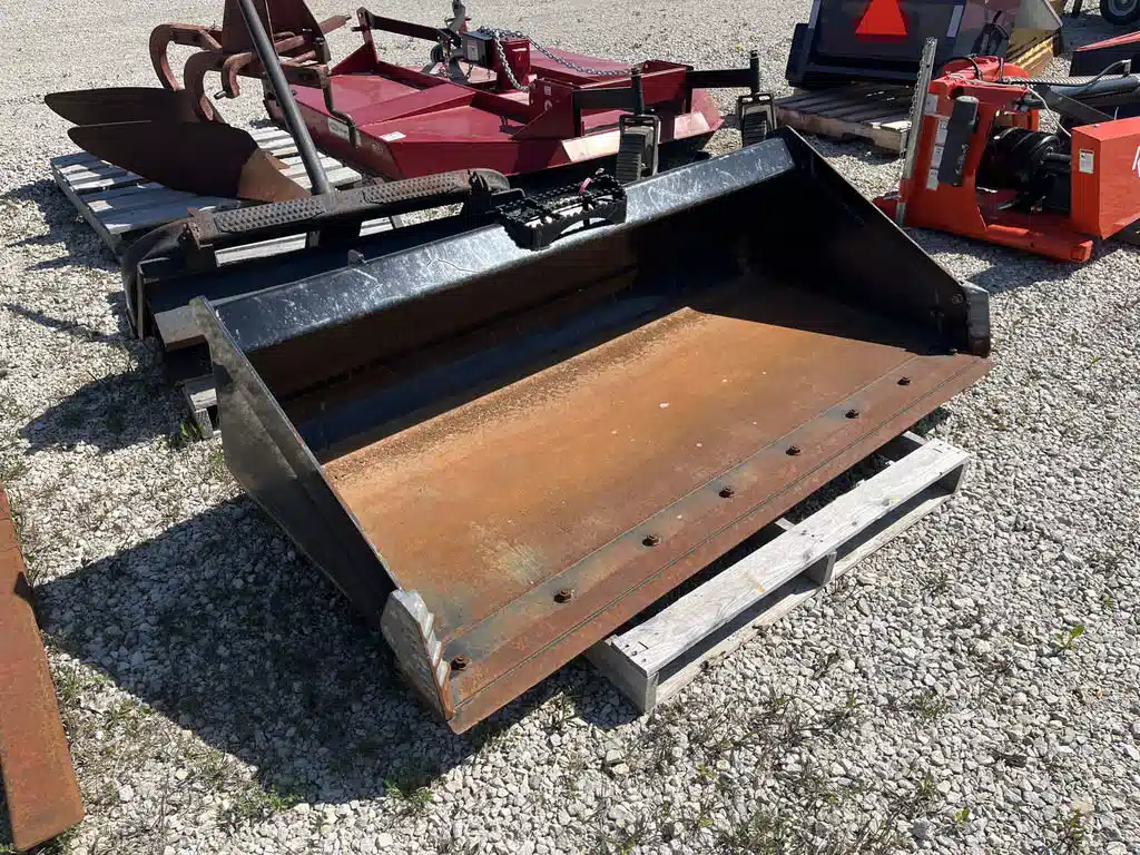 Gallery image 2 for Used Kubota AP-HD74LLC Bucket