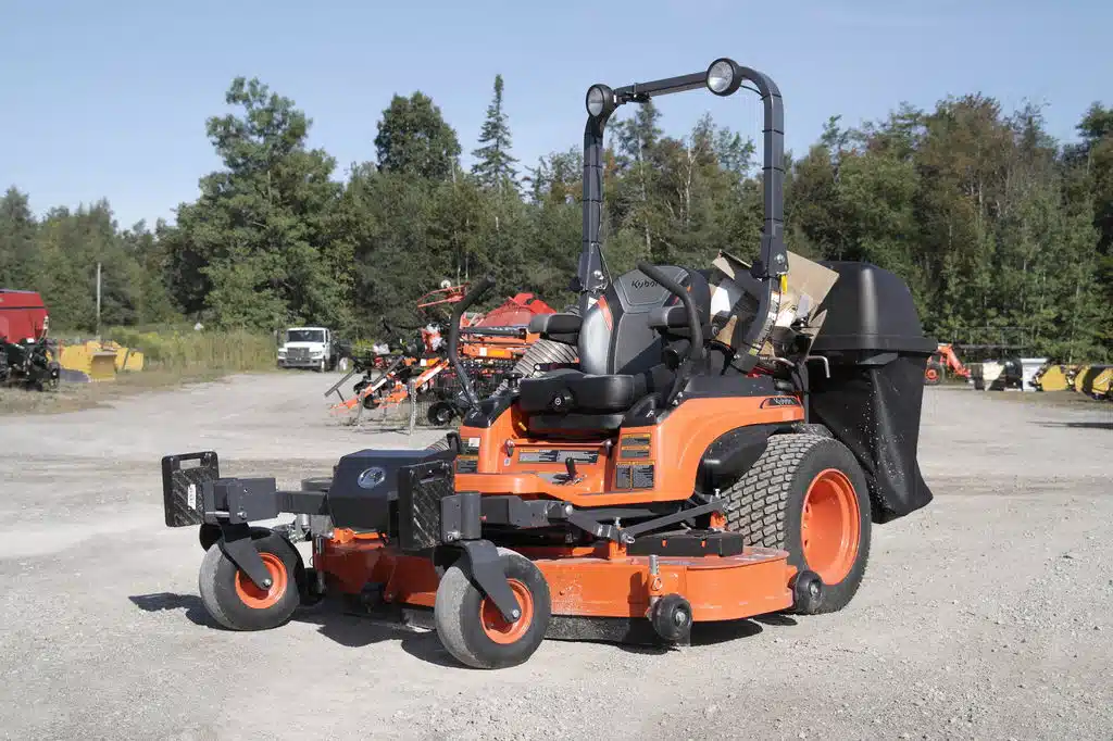 Gallery image 1 for Used Kubota ZD1021-3-60 Mower - Riding