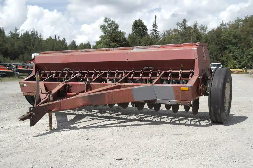 Gallery image 1 for Used International Harvester 5100 Drill