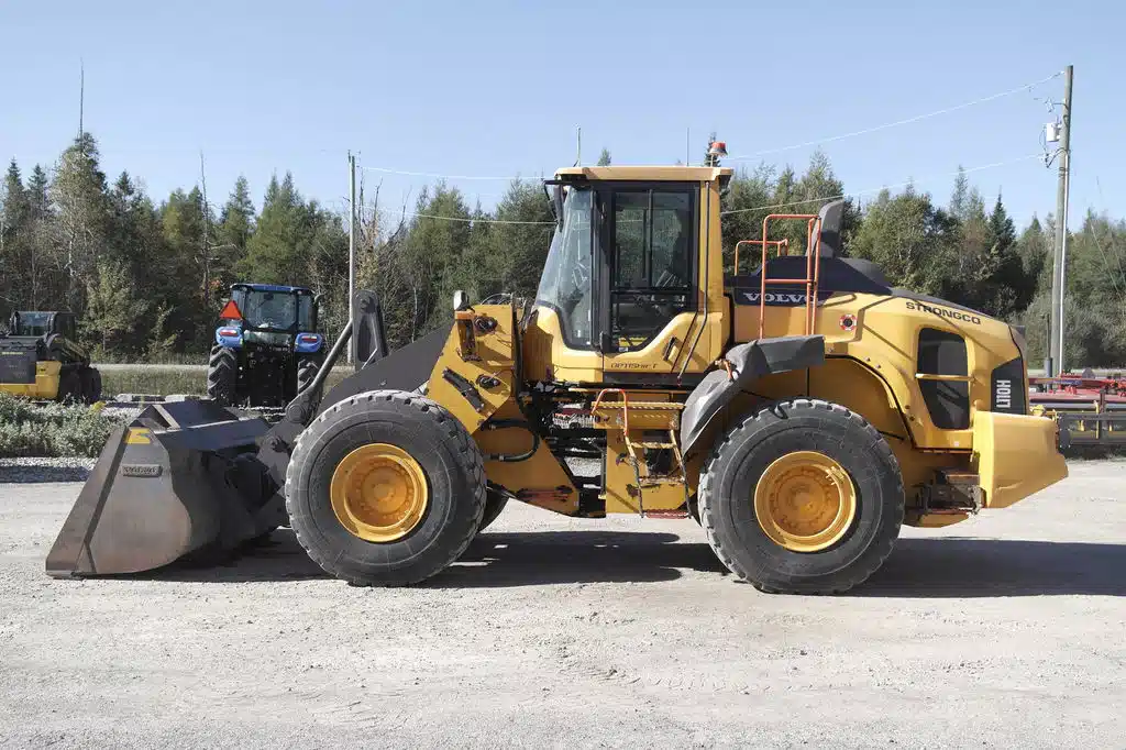 Gallery image 2 for Used Volvo L110H Wheel Loader