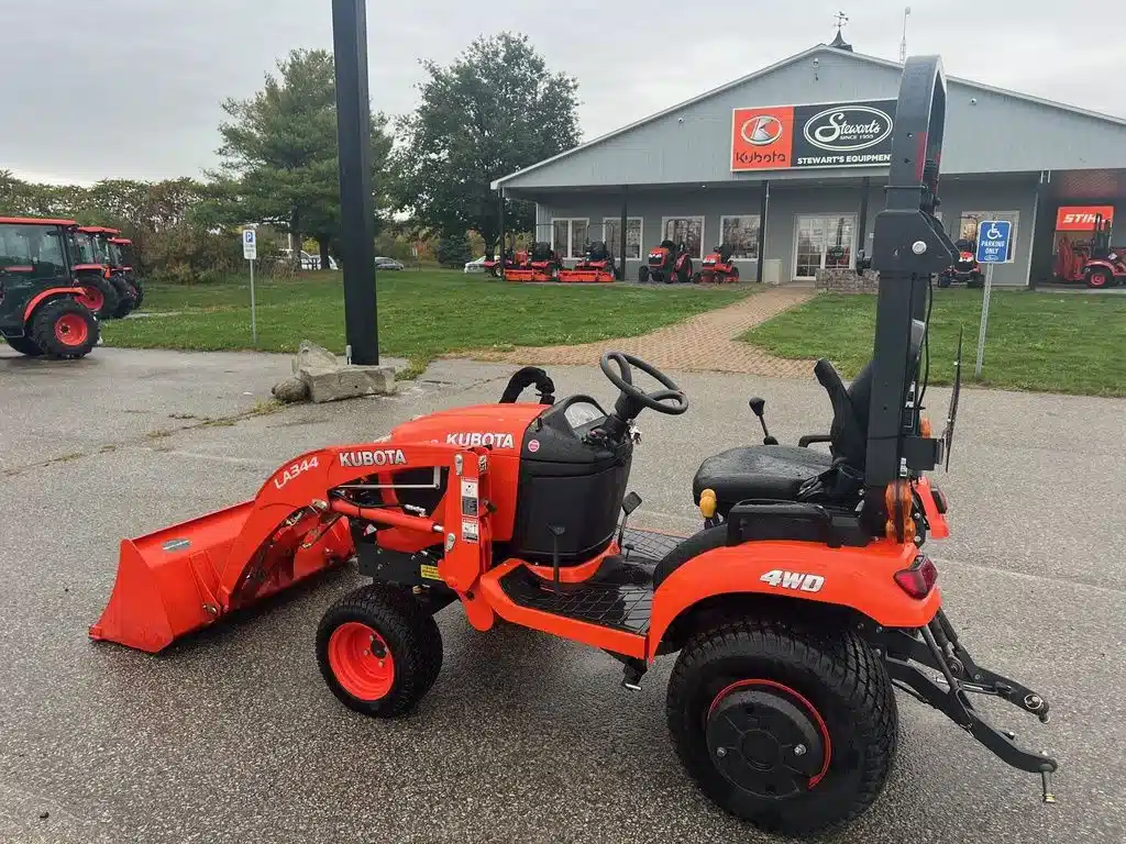 Gallery image 1 for Used Kubota BX2680 Tractor