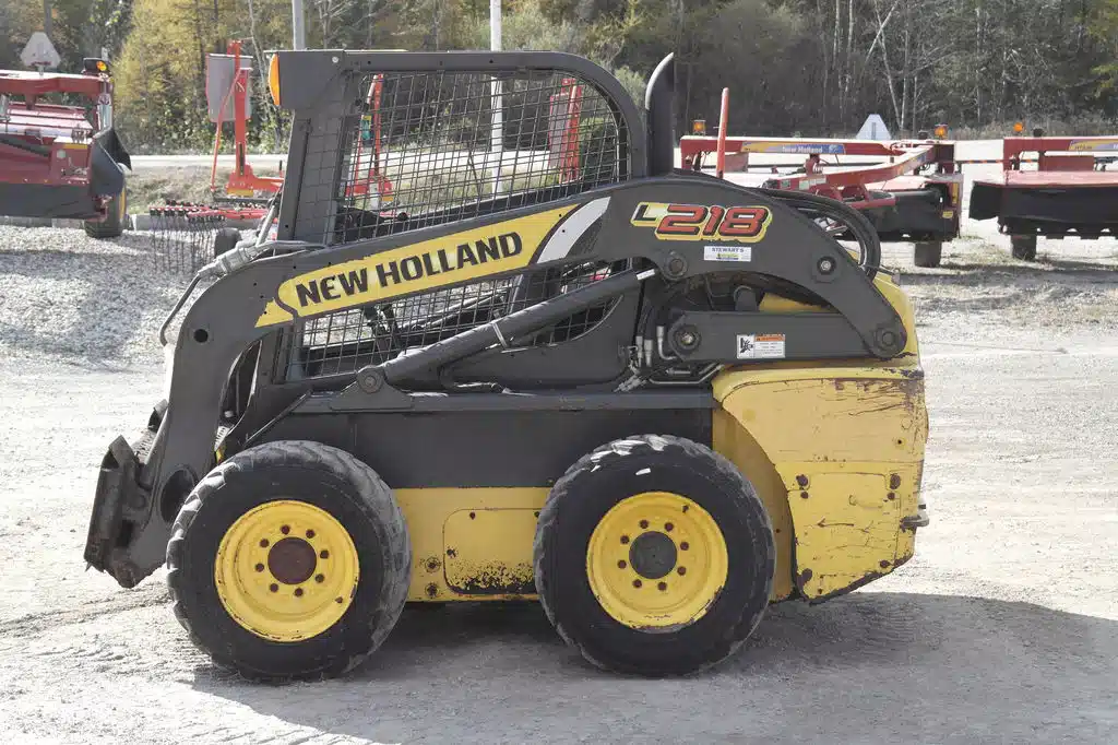 Gallery image 2 for New Holland L218 Skid Steer