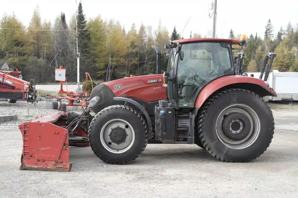 Gallery image 2 for Case IH MAXXUM 125 Tractor