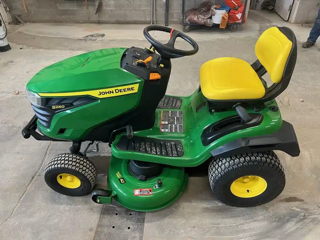 Used John Deere S240 Mower - Riding