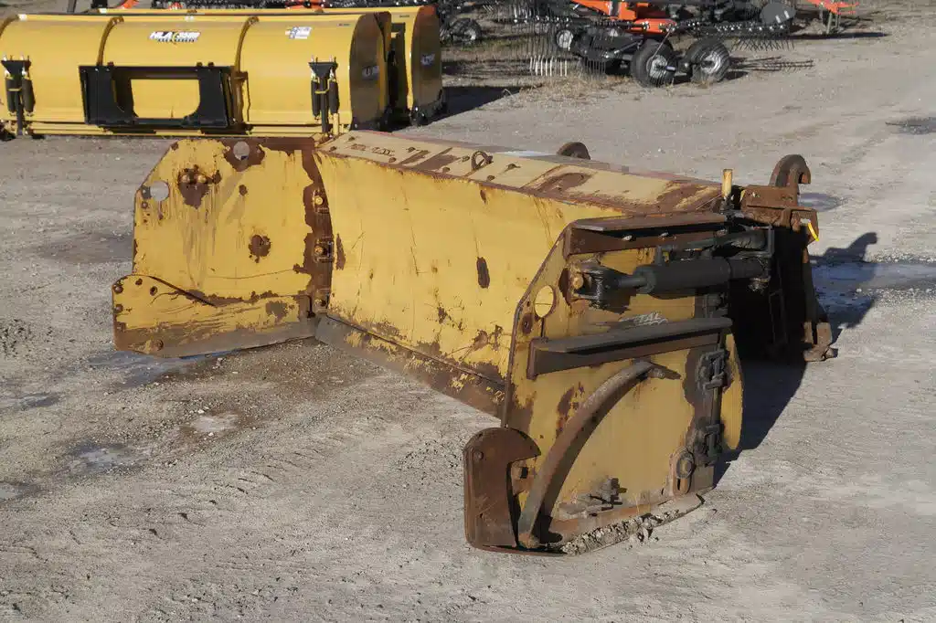 Used Metal Pless PLBP0836-14 Snow Blower