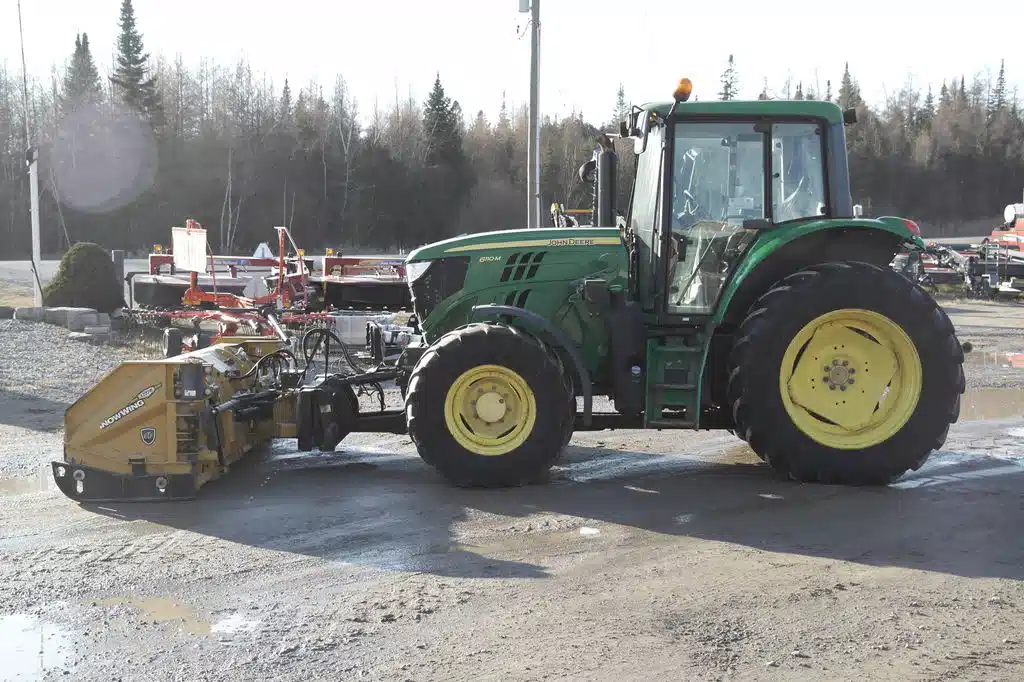 Gallery image 2 for John Deere 6110M Tractor
