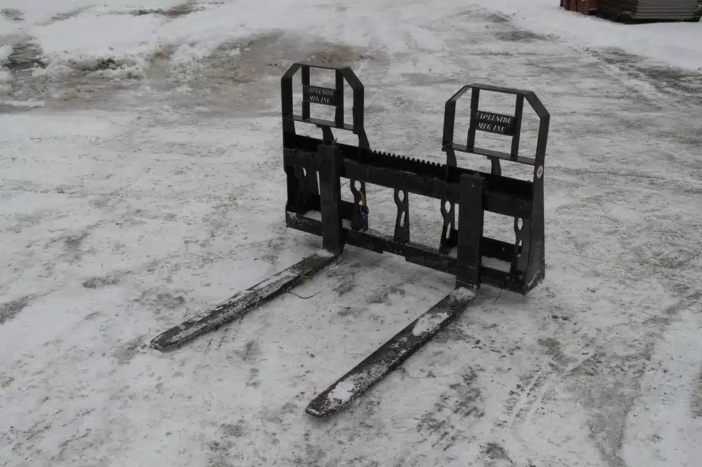 Used Maple Side 5500Lbs Bucket