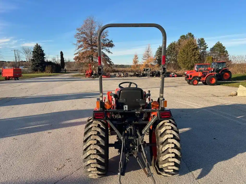Gallery image 2 for Kubota B2650 Tractor