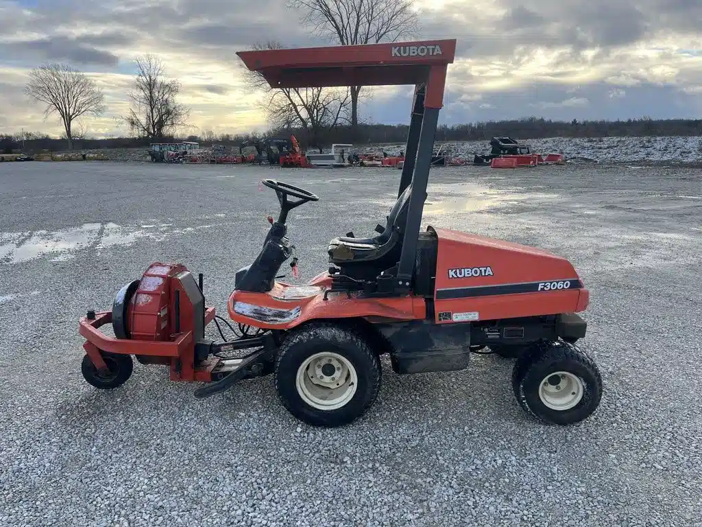 Gallery image 2 for Kubota F3060 Tractor